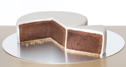 Premium Schokoladen Sacher Füllung in einer Torte